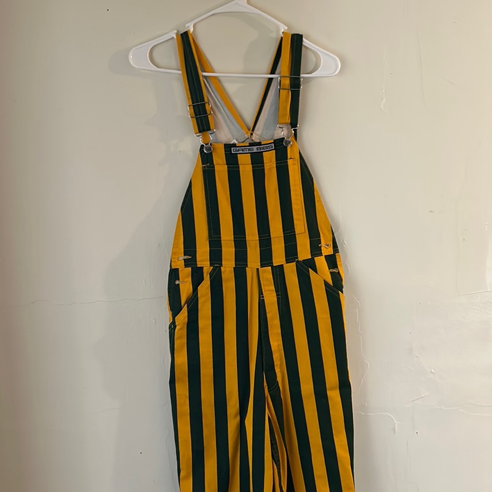 Game bibs green and yellow